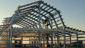 nha tien che thep hinh